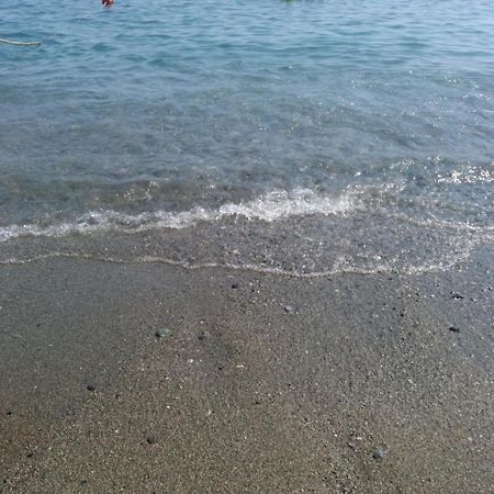 شقة Monolocale Vicino Al Mare فاراتسي المظهر الخارجي الصورة